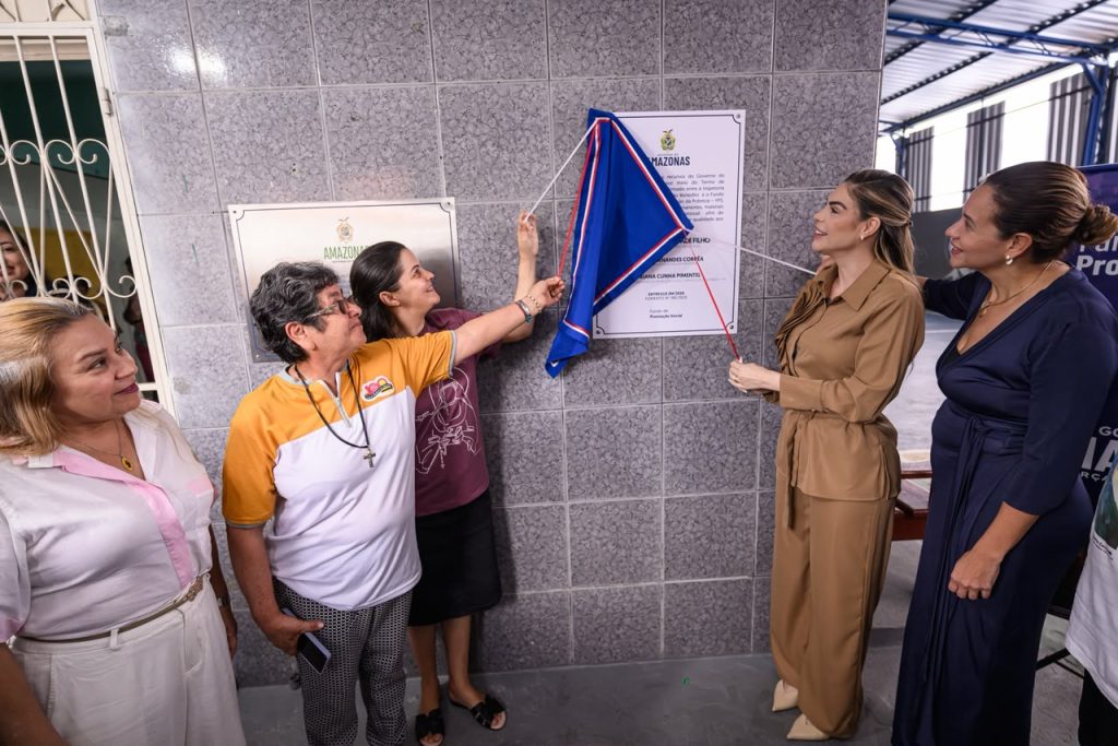 Secom_Primeira-dama-Thaisa-Cidade-visita-Centro-Social-Sao-Benedito-contemplado-com-recursos-do-FPS-para-qualificacao-profissional_Foto_Rodrigo-Brelaz_FPS-1024×683-1