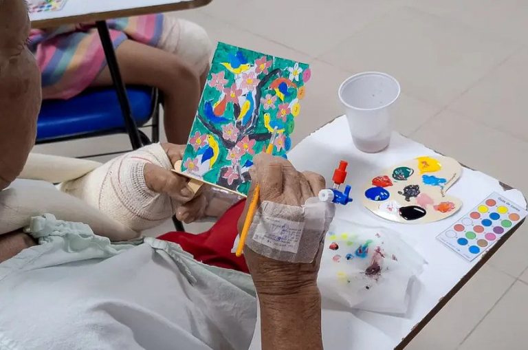 arteterapeuta-768×509-1