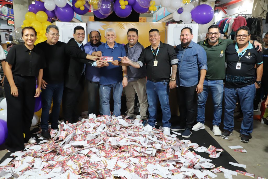prefeitura-de-manaus-realiza-sorteio-de-prmios-nas-galerias-populares_54443789969_o-1024×683-1
